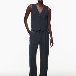 The Effortless Pant, Aritzia. Size 14, Dark Navy.